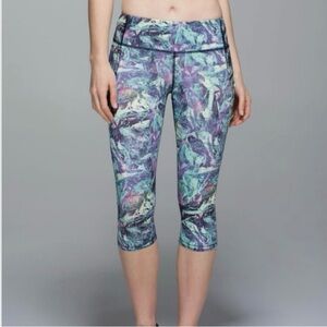 lululemon athletica Women’s Cropped Leggings Size 6